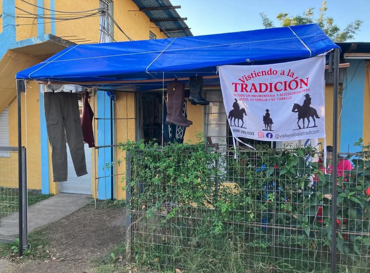 Vistiendo a la Tradición